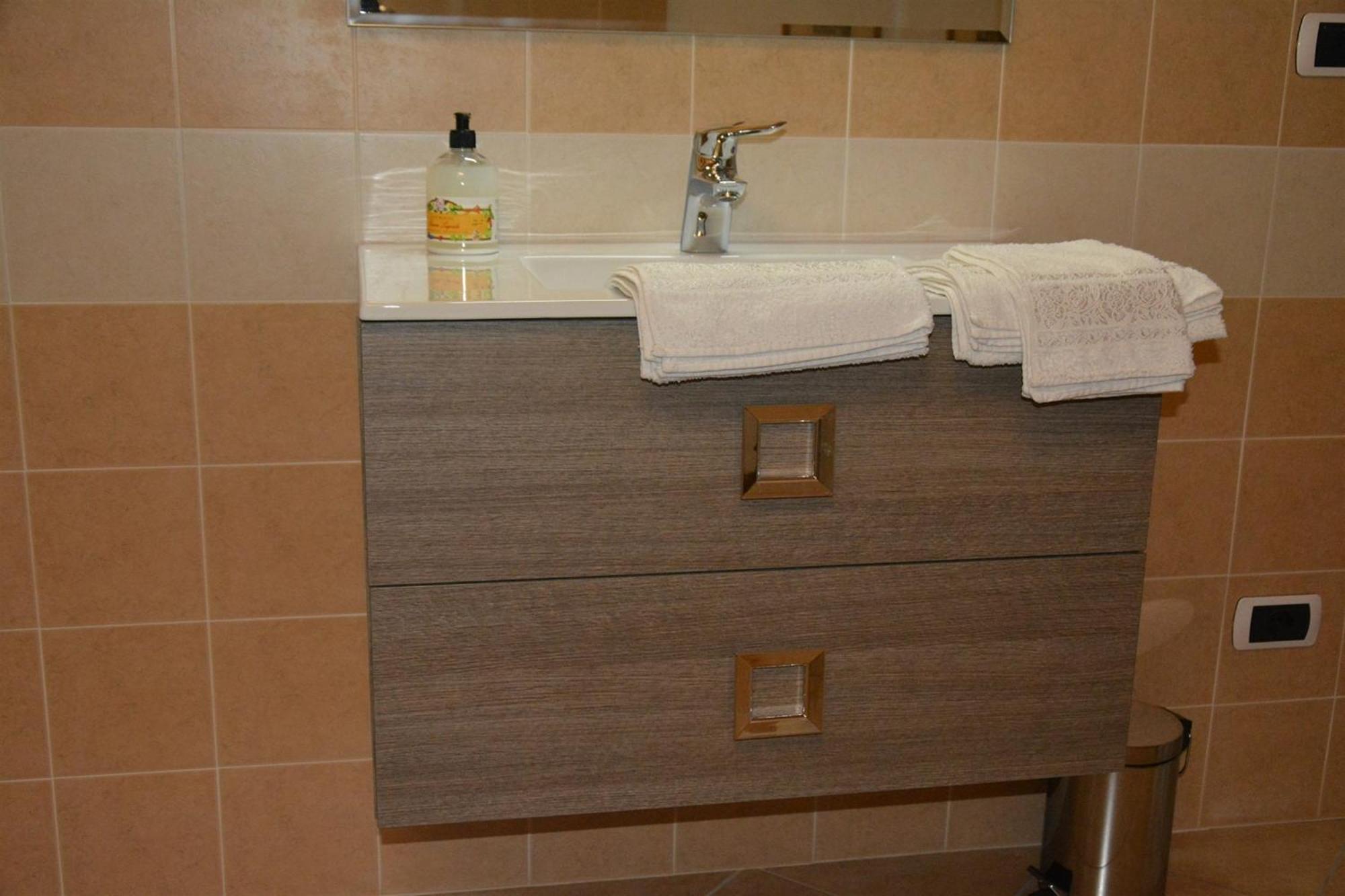 Monte Goj Apartments Комо Екстериор снимка